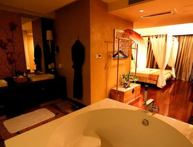 北京朝阳养生会所的黄昏恋：当爱情遇上八十岁